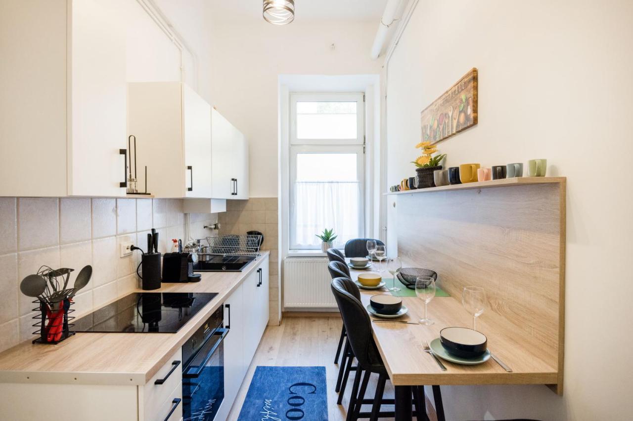 Izabella Apartment Budapest Esterno foto