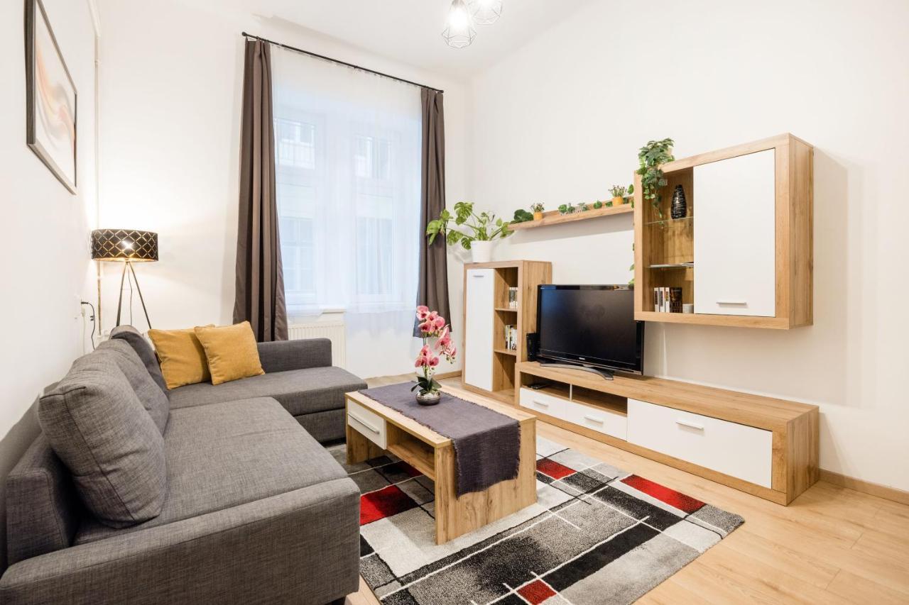 Izabella Apartment Budapest Esterno foto