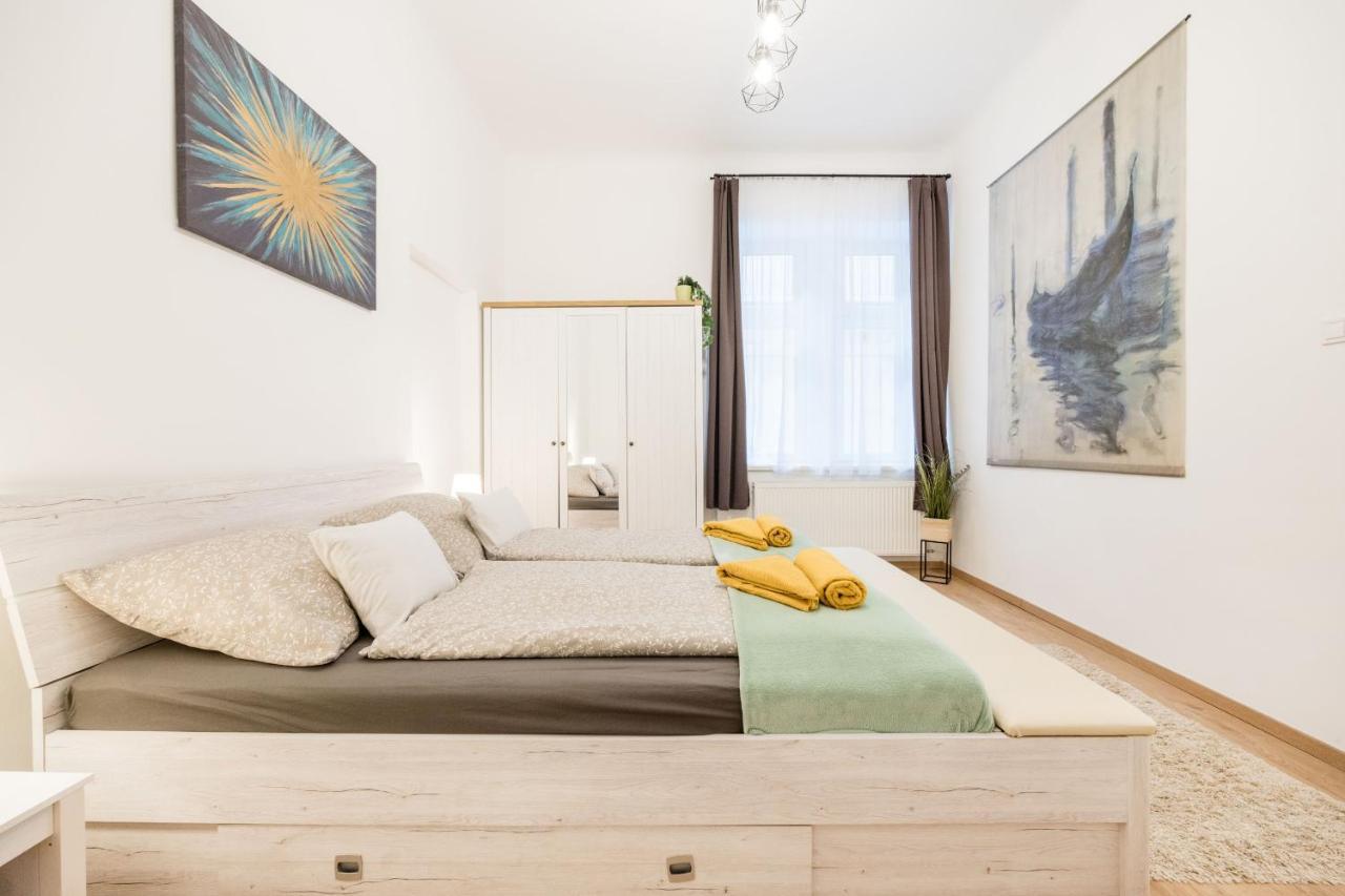 Izabella Apartment Budapest Esterno foto