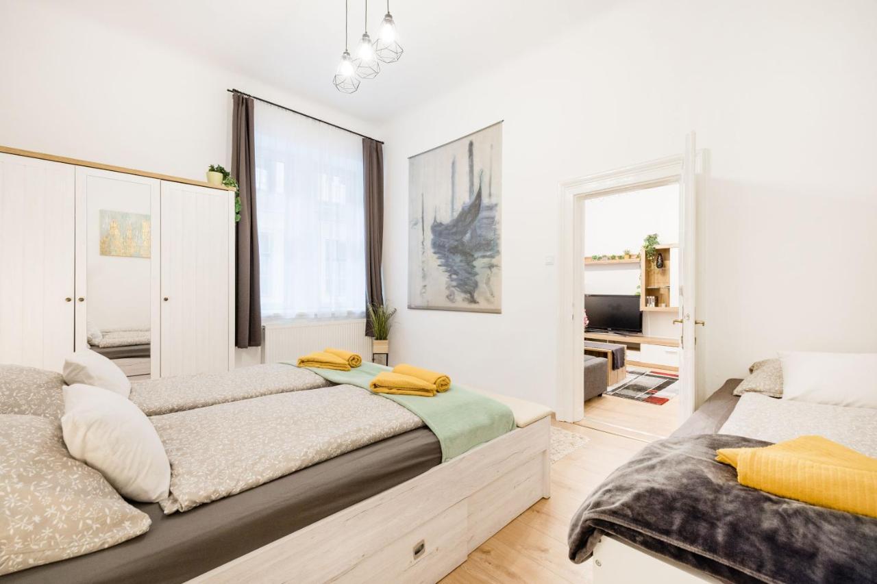 Izabella Apartment Budapest Esterno foto