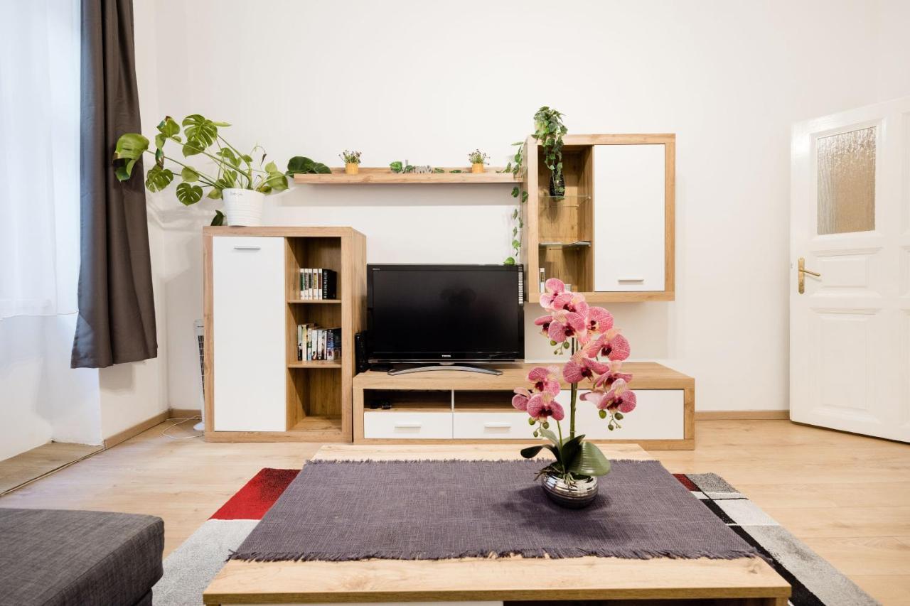 Izabella Apartment Budapest Esterno foto